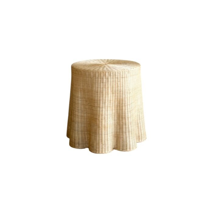 SCALLOP SHORT TABLE