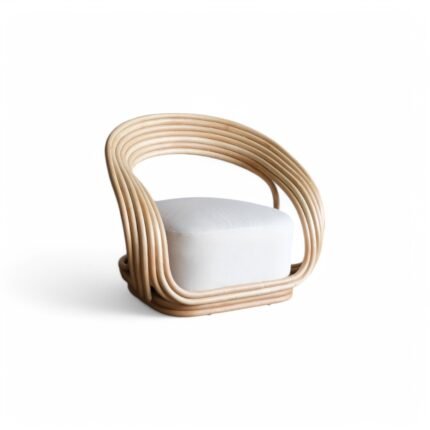 ARSY RATTAN LOUNGE CHAIR