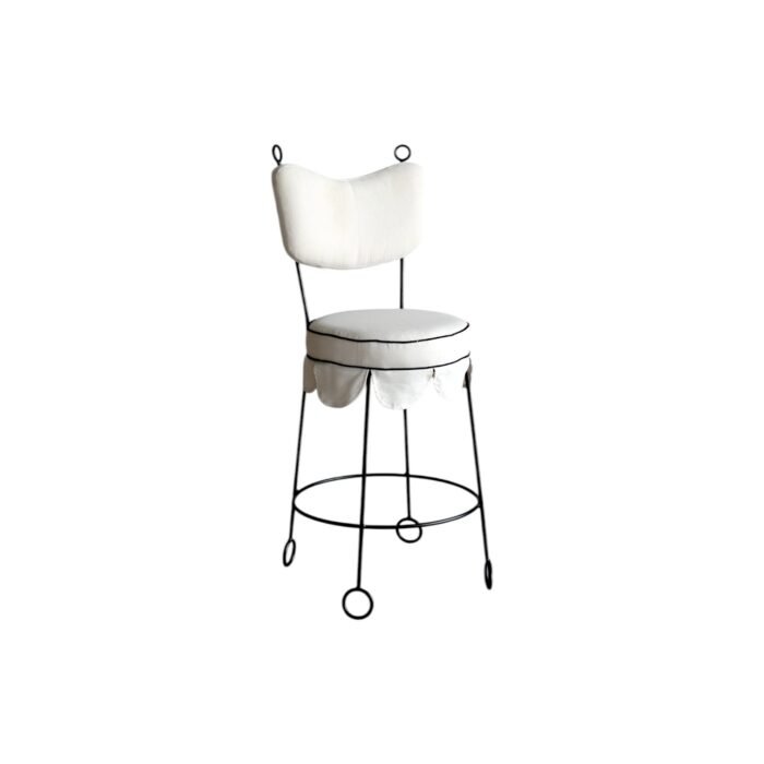 METAL BAR ROUNDED CHAIR
