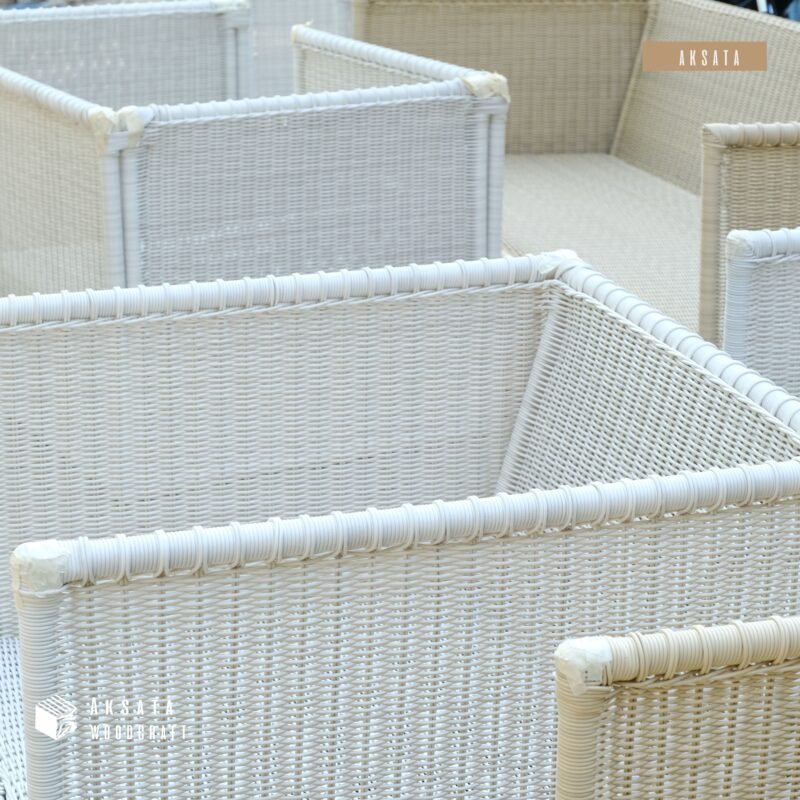 Choosing Between Synthetic and Natural Rattan: Insights from the Manufacturer’s Perspective